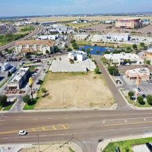 2511 Jacaman Rd, Laredo, Texas 78041, 1 Room Rooms,2 BathroomsBathrooms,Commercial retail/office,For Rent,2511 Jacaman Rd,20233323