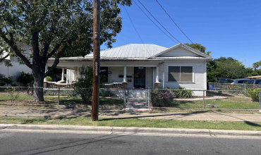 1410 San Bernardo Ave, LAREDO, Texas 78040, ,Multi-family,For Sale,1410 San Bernardo Ave,20233872