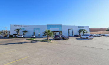 209 W Village Blvd, Laredo, Texas 78041, 11 Rooms Rooms,Commercial retail/office,For Rent,209 W Village Blvd,20240023