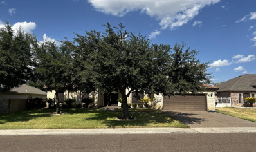 7517 R.W. Emerson Lp, Laredo, Texas 78041, 4 Bedrooms Bedrooms, 4 Rooms Rooms,3 BathroomsBathrooms,Residential,For Sale,7517 R.W. Emerson Lp,20240552