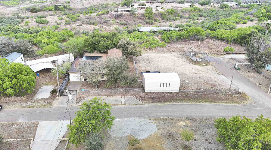 130 N. Jab Dr., Zapata, Texas 78076, 6 Bedrooms Bedrooms, 8 Rooms Rooms,3 BathroomsBathrooms,Residential,For Sale,130 N. Jab Dr.,20241709