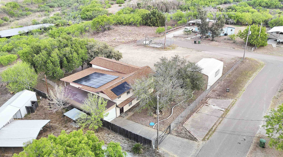 130 N. Jab Dr., Zapata, Texas 78076, 6 Bedrooms Bedrooms, 8 Rooms Rooms,3 BathroomsBathrooms,Residential,For Sale,130 N. Jab Dr.,20241709