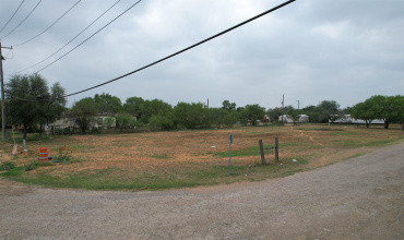 Schletze St, Encinal, Texas 78019, ,Land,For Sale,Schletze St,20241771