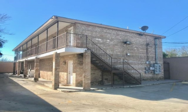 203 E Lyon St, Laredo, Texas 78040, 2 Bedrooms Bedrooms, 5 Rooms Rooms,1 BathroomBathrooms,Residential,For Rent,203 E Lyon St,20242140