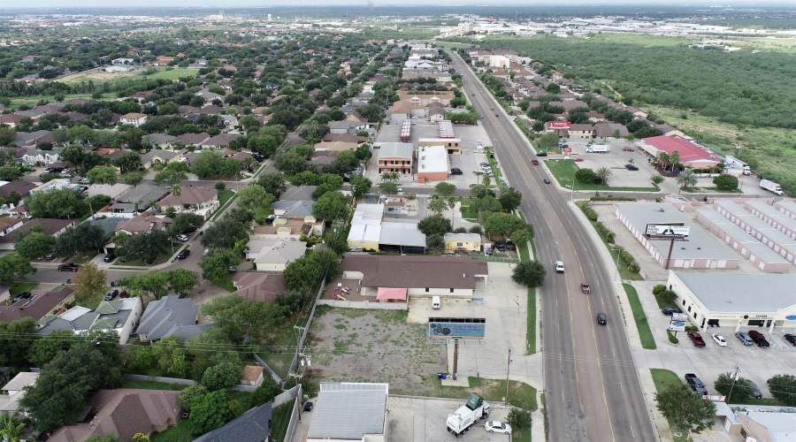 605 Shiloh Dr, Laredo, Texas 78045, 1 Room Rooms,1 BathroomBathrooms,Commercial retail/office,For Rent,605 Shiloh Dr,20242281