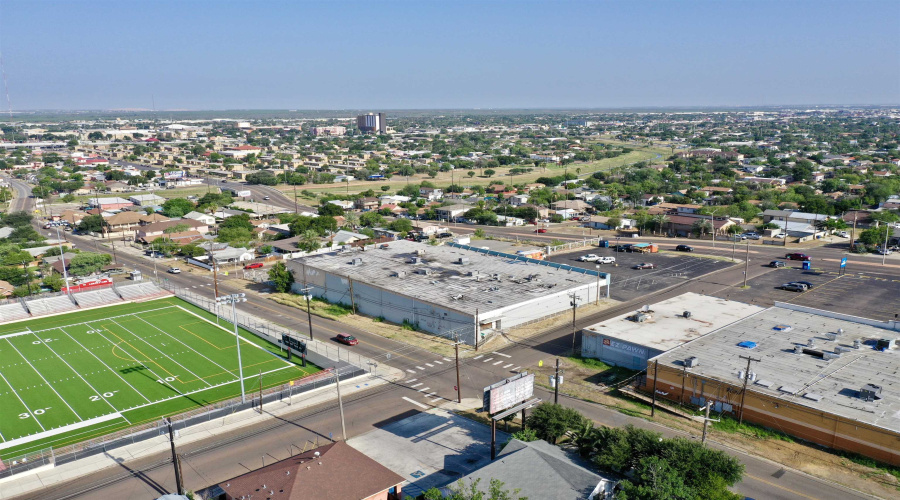 201 E Clark Blvd, Laredo, Texas 78040, 1 Room Rooms,2 BathroomsBathrooms,Commercial retail/office,For Rent,201 E Clark Blvd,20242328