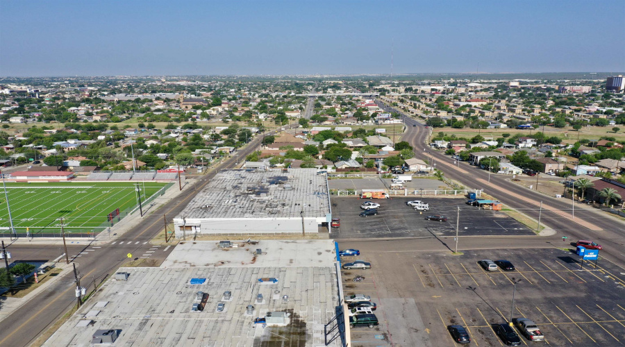 201 E Clark Blvd, Laredo, Texas 78040, 1 Room Rooms,2 BathroomsBathrooms,Commercial retail/office,For Rent,201 E Clark Blvd,20242328