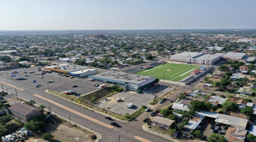 201 E Clark Blvd, Laredo, Texas 78040, 1 Room Rooms,2 BathroomsBathrooms,Commercial retail/office,For Rent,201 E Clark Blvd,20242328