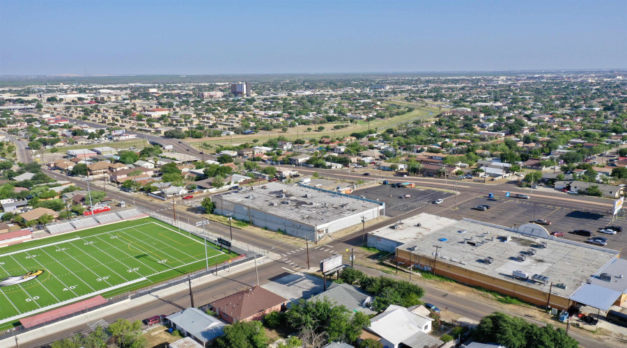 201 E Clark Blvd, Laredo, Texas 78040, 1 Room Rooms,2 BathroomsBathrooms,Commercial retail/office,For Rent,201 E Clark Blvd,20242328