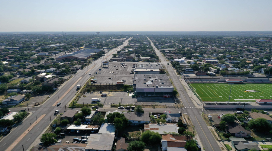 201 E Clark Blvd, Laredo, Texas 78040, 1 Room Rooms,2 BathroomsBathrooms,Commercial retail/office,For Rent,201 E Clark Blvd,20242332