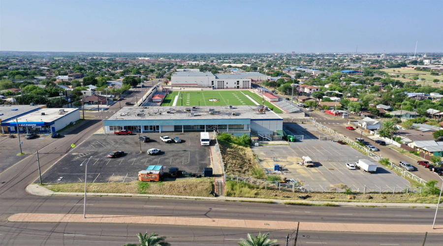 201 E Clark Blvd, Laredo, Texas 78040, 1 Room Rooms,2 BathroomsBathrooms,Commercial retail/office,For Rent,201 E Clark Blvd,20242332