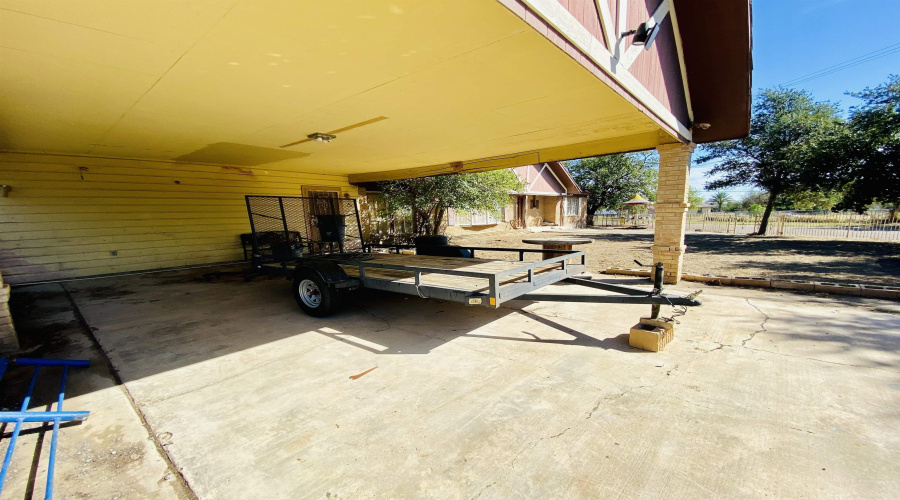 2002 Kennedy St, Zapata, Texas 78076, 4 Bedrooms Bedrooms, 9 Rooms Rooms,2 BathroomsBathrooms,Residential,For Sale,2002 Kennedy St,20242434