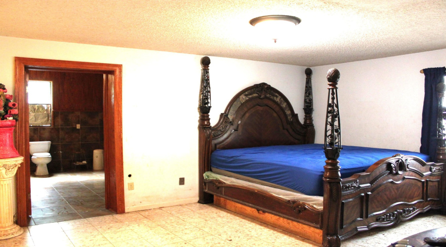 2002 Kennedy St, Zapata, Texas 78076, 4 Bedrooms Bedrooms, 9 Rooms Rooms,2 BathroomsBathrooms,Residential,For Sale,2002 Kennedy St,20242434