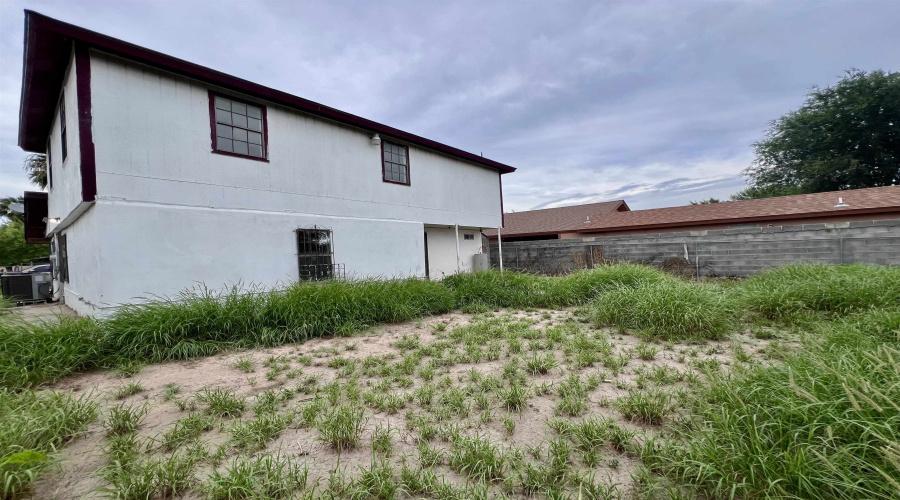 231 Segovia Dr, Laredo, Texas 78046, 4 Bedrooms Bedrooms, 9 Rooms Rooms,2 BathroomsBathrooms,Residential,For Sale,231 Segovia Dr,20243024