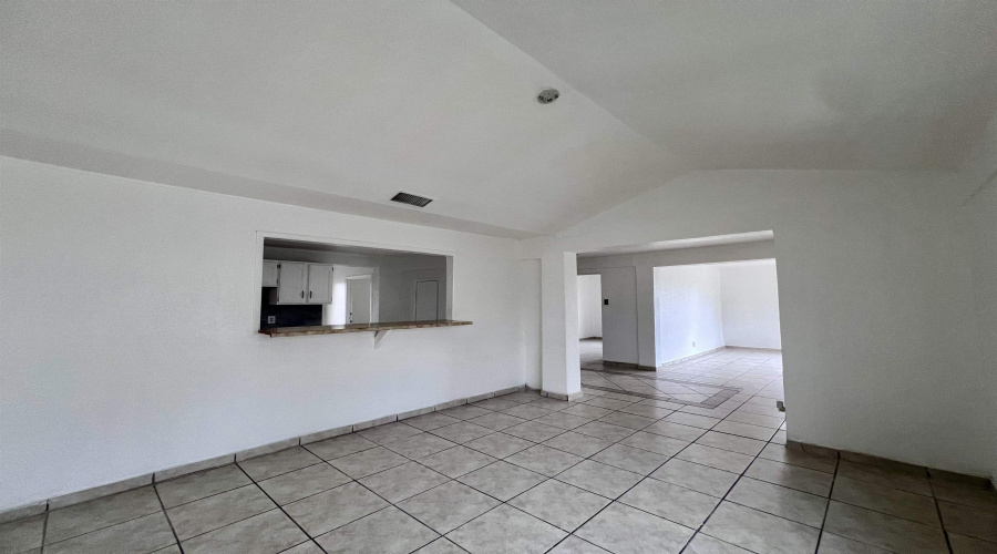 231 Segovia Dr, Laredo, Texas 78046, 4 Bedrooms Bedrooms, 9 Rooms Rooms,2 BathroomsBathrooms,Residential,For Sale,231 Segovia Dr,20243024