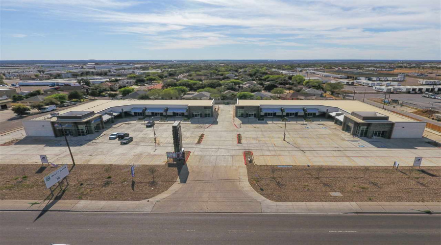 12602 Mines Rd, Laredo, Texas 78045, 1 Room Rooms,Commercial retail/office,For Rent,12602 Mines Rd,20244029