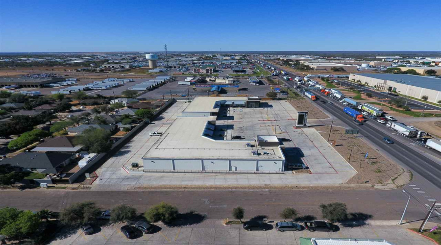 12602 Mines Rd, Laredo, Texas 78045, 1 Room Rooms,Commercial retail/office,For Rent,12602 Mines Rd,20244029
