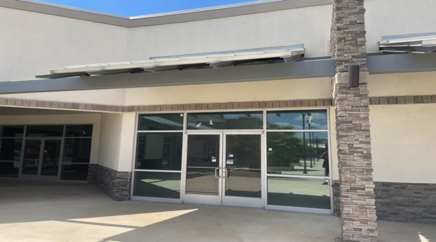 12602 Mines Rd, Laredo, Texas 78045, 1 Room Rooms,Commercial retail/office,For Rent,12602 Mines Rd,20244029