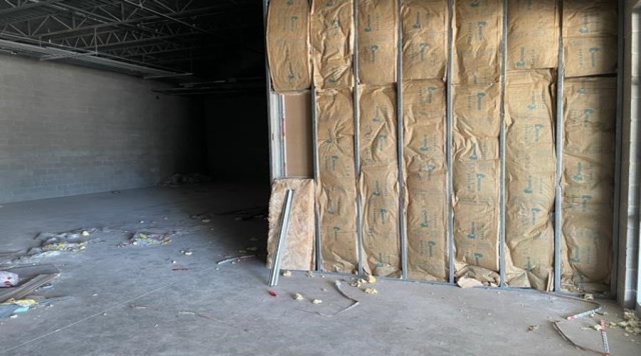 12602 Mines Rd, Laredo, Texas 78045, 1 Room Rooms,Commercial retail/office,For Rent,12602 Mines Rd,20244030