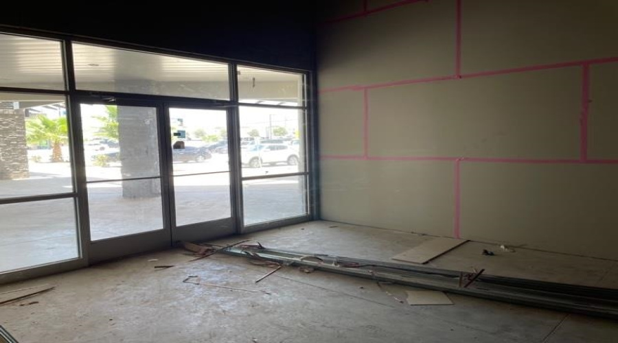 12602 Mines Rd, Laredo, Texas 78045, 1 Room Rooms,Commercial retail/office,For Rent,12602 Mines Rd,20244030