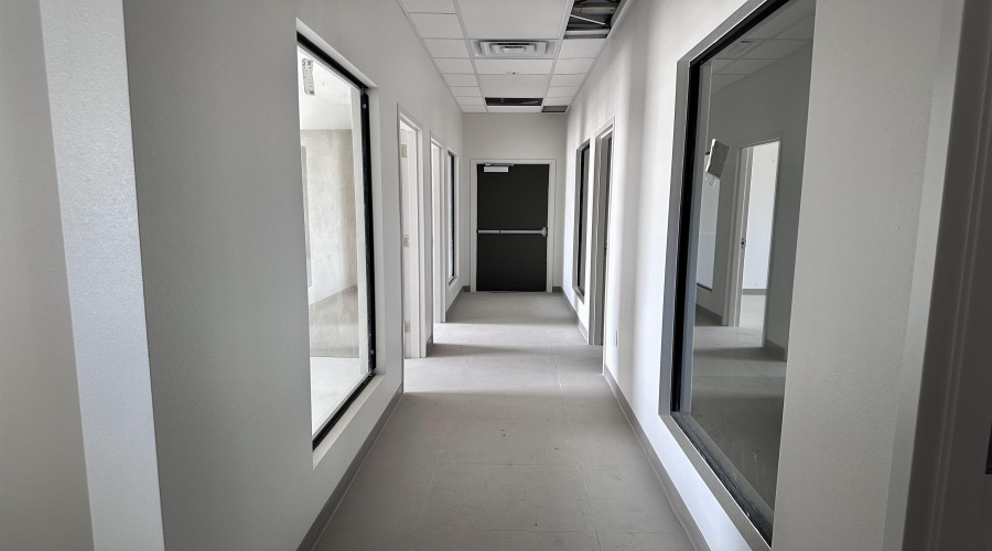 172 E Interamerica Blvd, Laredo, Texas 78045, 1 Bedroom Bedrooms, 51 Rooms Rooms,2 BathroomsBathrooms,Commercial/industrial,For Rent,172 E Interamerica Blvd,20244410