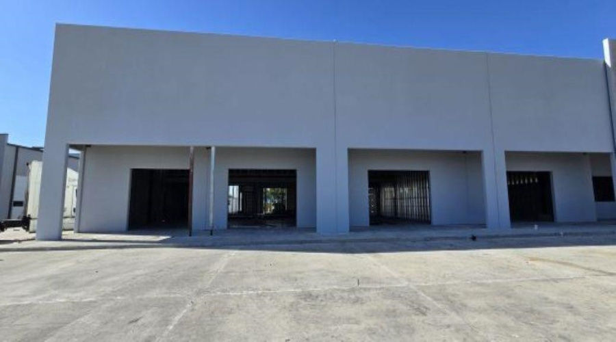 405 Crossroads St, Laredo, Texas 78045, 6 Rooms Rooms,1 BathroomBathrooms,Commercial retail/office,For Rent,405 Crossroads St,20244968