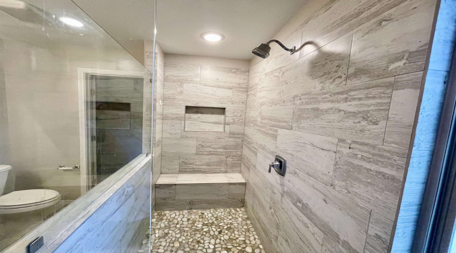 303 Rockpile Creek Ln, Laredo, Texas 78045, 5 Bedrooms Bedrooms, 9 Rooms Rooms,3 BathroomsBathrooms,Residential,For Sale,303 Rockpile Creek Ln,20250160