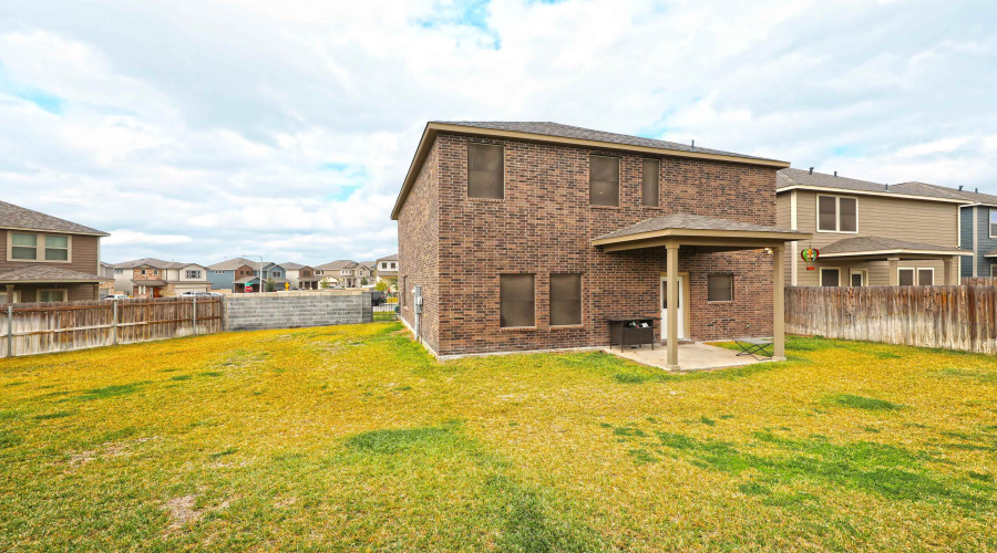 303 Rockpile Creek Ln, Laredo, Texas 78045, 5 Bedrooms Bedrooms, 9 Rooms Rooms,3 BathroomsBathrooms,Residential,For Sale,303 Rockpile Creek Ln,20250160