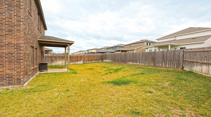 303 Rockpile Creek Ln, Laredo, Texas 78045, 5 Bedrooms Bedrooms, 9 Rooms Rooms,3 BathroomsBathrooms,Residential,For Sale,303 Rockpile Creek Ln,20250160