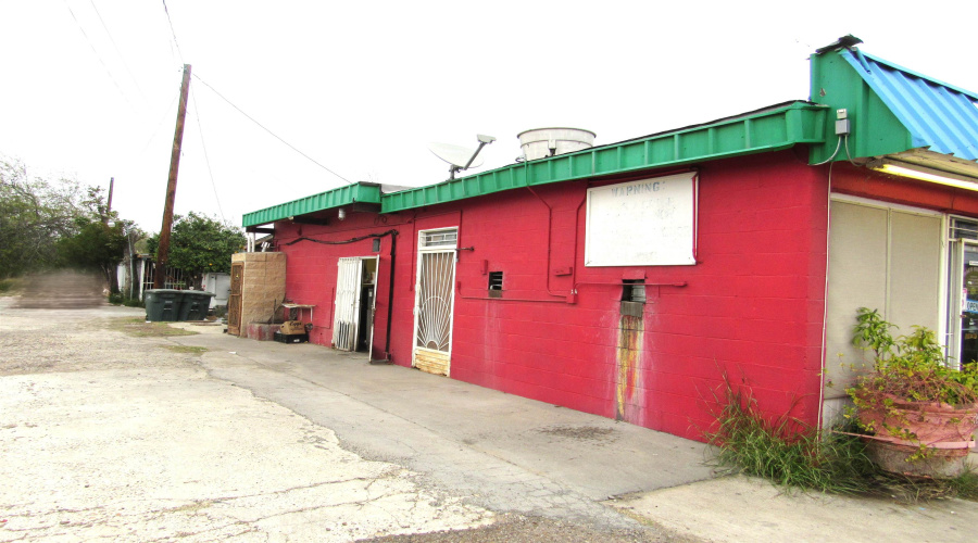 3810 E Saunders St, Laredo, Texas 78041-7644, 1 Room Rooms,4 BathroomsBathrooms,Commercial retail/office,For Sale,3810 E Saunders St,20250237