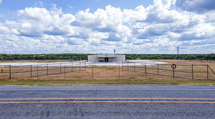 25998 State Hwy 359, Bruni, Texas 78344, 1 Bedroom Bedrooms, ,3 BathroomsBathrooms,Commercial/industrial,For Sale,25998 State Hwy 359,20250301