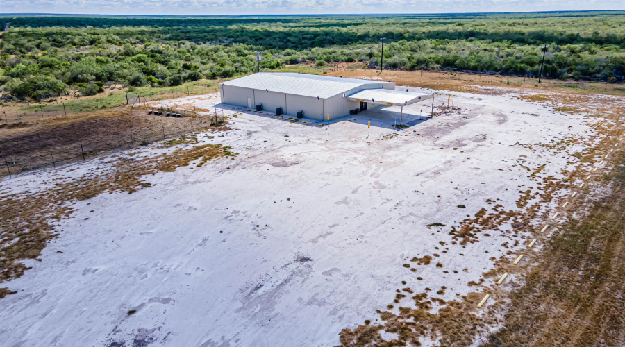 25998 State Hwy 359, Bruni, Texas 78344, 1 Bedroom Bedrooms, ,3 BathroomsBathrooms,Commercial/industrial,For Sale,25998 State Hwy 359,20250301