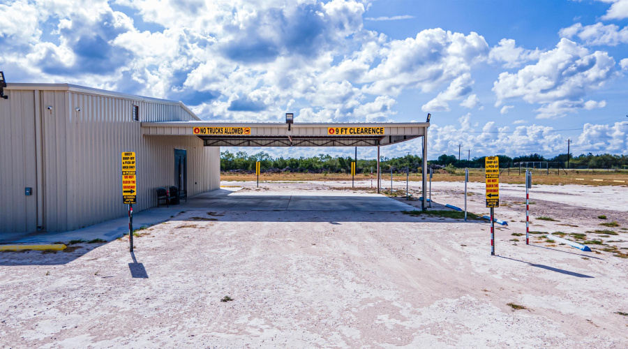 25998 State Hwy 359, Bruni, Texas 78344, 1 Bedroom Bedrooms, ,3 BathroomsBathrooms,Commercial/industrial,For Sale,25998 State Hwy 359,20250301