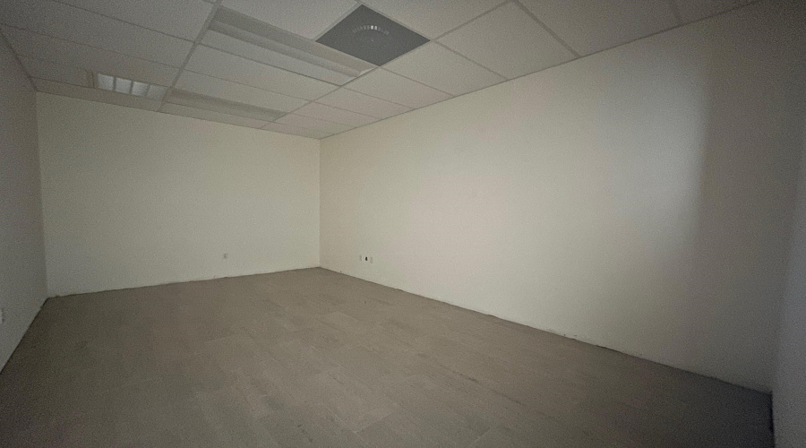 7616 Rocio Dr, Laredo, Texas 78045, 1 Room Rooms,1 BathroomBathrooms,Commercial retail/office,For Rent,7616 Rocio Dr,20250377