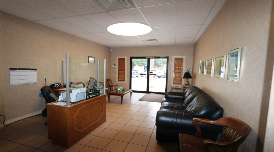 1302 Washington St, Laredo, Texas 78040, 1 Room Rooms,4 BathroomsBathrooms,Commercial retail/office,For Rent,1302 Washington St,20250382