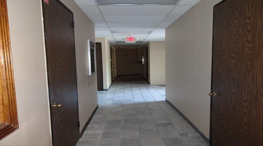 5215 McPherson Rd, Laredo, Texas 78041, 1 Room Rooms,4 BathroomsBathrooms,Commercial retail/office,For Sale,5215 McPherson Rd,20250527
