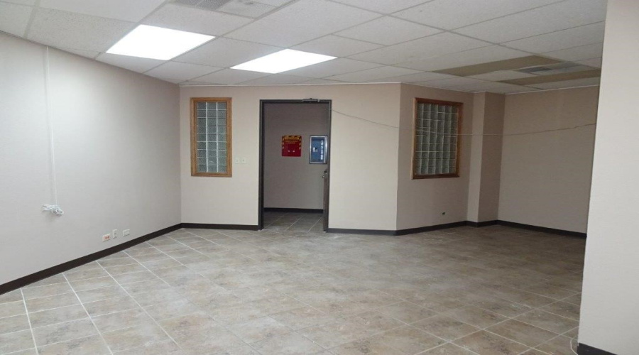 5215 McPherson Rd, Laredo, Texas 78041, 1 Room Rooms,4 BathroomsBathrooms,Commercial retail/office,For Sale,5215 McPherson Rd,20250527