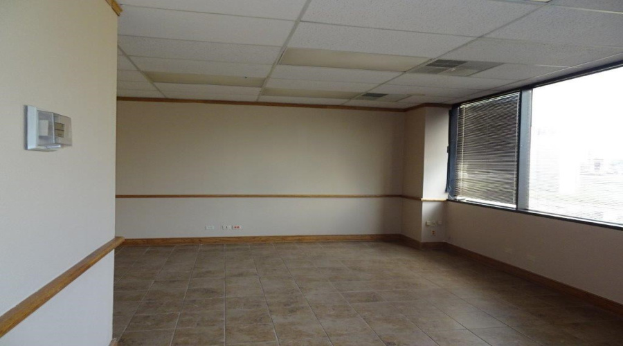 5215 McPherson Rd, Laredo, Texas 78041, 1 Room Rooms,4 BathroomsBathrooms,Commercial retail/office,For Sale,5215 McPherson Rd,20250527