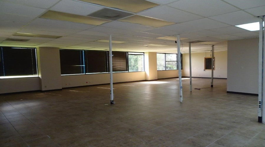 5215 McPherson Rd, Laredo, Texas 78041, 1 Room Rooms,4 BathroomsBathrooms,Commercial retail/office,For Sale,5215 McPherson Rd,20250527