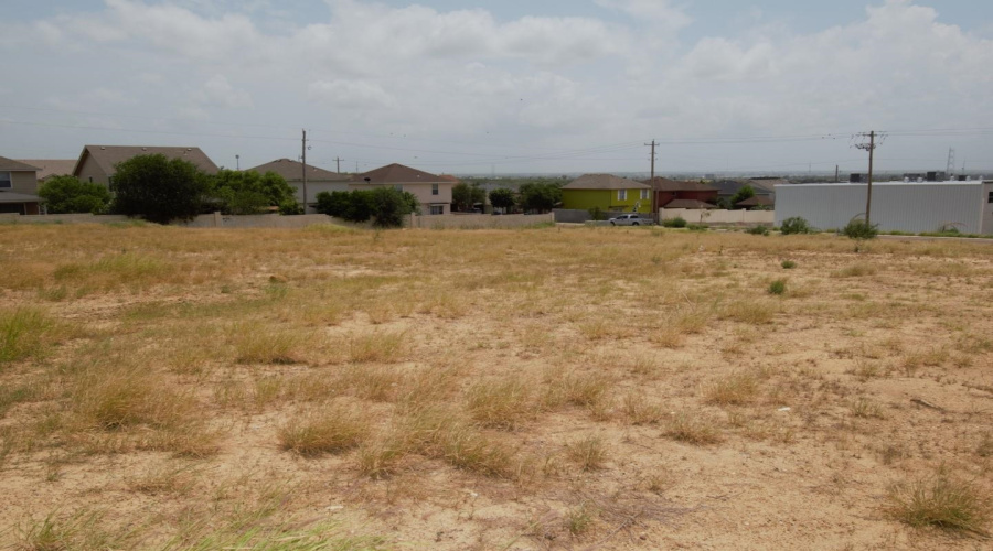 2501 Lomas Del Sur, Laredo, Texas 78046, ,Land,For Sale,2501 Lomas Del Sur,20250620