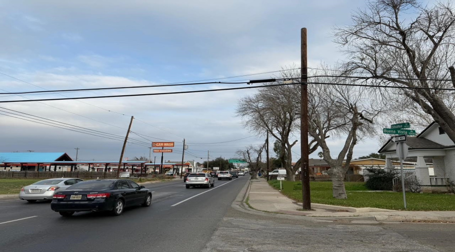 1901 Chihuahua St, Laredo, Texas 78043, ,2 BathroomsBathrooms,Commercial retail/office,For Rent,1901 Chihuahua St,20250645