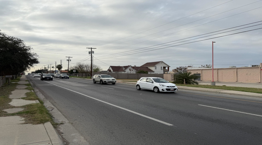 1901 Chihuahua St, Laredo, Texas 78043, ,2 BathroomsBathrooms,Commercial retail/office,For Rent,1901 Chihuahua St,20250645