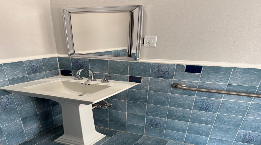 1901 Chihuahua St, Laredo, Texas 78043, ,2 BathroomsBathrooms,Commercial retail/office,For Rent,1901 Chihuahua St,20250645