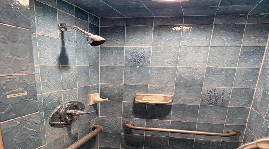 1901 Chihuahua St, Laredo, Texas 78043, ,2 BathroomsBathrooms,Commercial retail/office,For Rent,1901 Chihuahua St,20250645