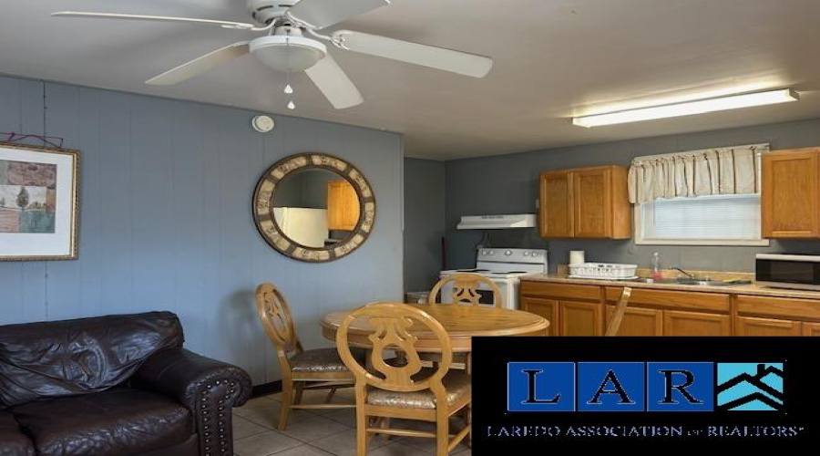 414 Houston St, Laredo, Texas 78040, 2 Bedrooms Bedrooms, 4 Rooms Rooms,1 BathroomBathrooms,Residential,For Sale,414 Houston St,20250721