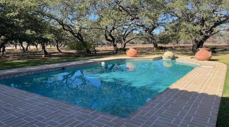 200 CR 7721, NATALIA, Texas 78059, 3 Bedrooms Bedrooms, 7 Rooms Rooms,3 BathroomsBathrooms,Residential,For Sale,200 CR 7721,20250786