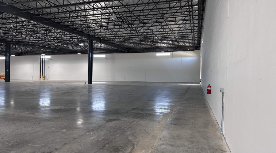 19926 Kraus Lp., Laredo, Texas 78045, 1 Bedroom Bedrooms, 51 Rooms Rooms,4 BathroomsBathrooms,Commercial/industrial,For Rent,19926 Kraus Lp.,20250889