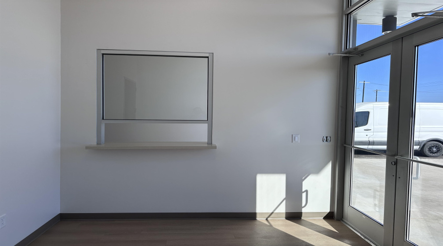 19926 Kraus Lp., Laredo, Texas 78045, 1 Bedroom Bedrooms, 51 Rooms Rooms,4 BathroomsBathrooms,Commercial/industrial,For Rent,19926 Kraus Lp.,20250889