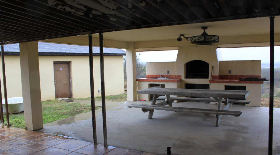 5111 Siesta Ln, Zapata, Texas 78076, 3 Bedrooms Bedrooms, 6 Rooms Rooms,2 BathroomsBathrooms,Residential,For Sale,5111 Siesta Ln,20250910