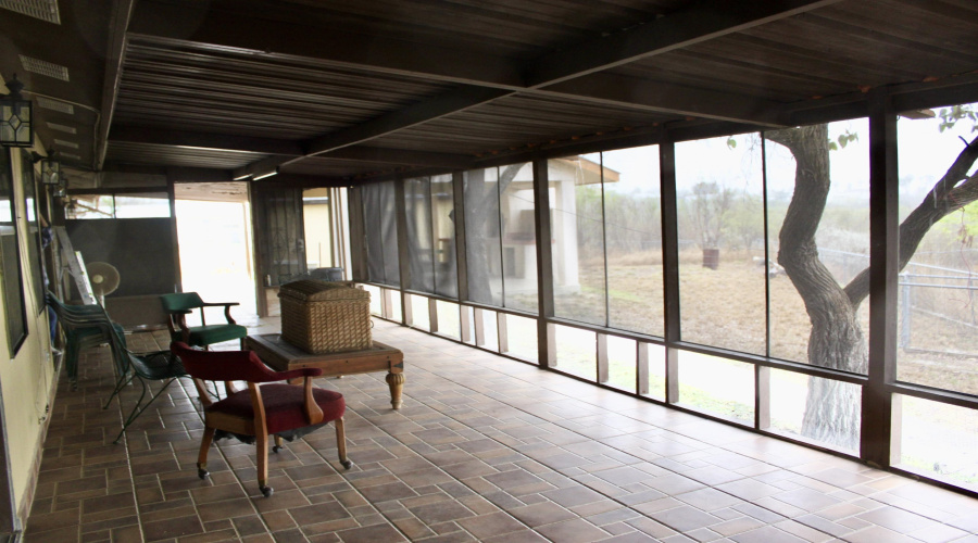 5111 Siesta Ln, Zapata, Texas 78076, 3 Bedrooms Bedrooms, 6 Rooms Rooms,2 BathroomsBathrooms,Residential,For Sale,5111 Siesta Ln,20250910